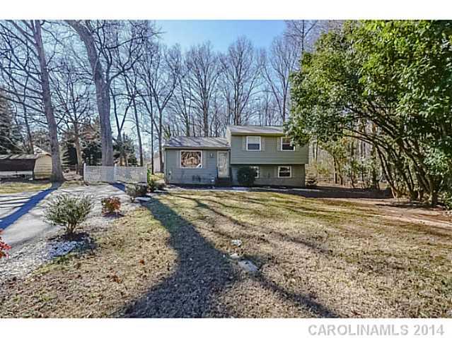 8315 Tamora Drive Charlotte NC 28227