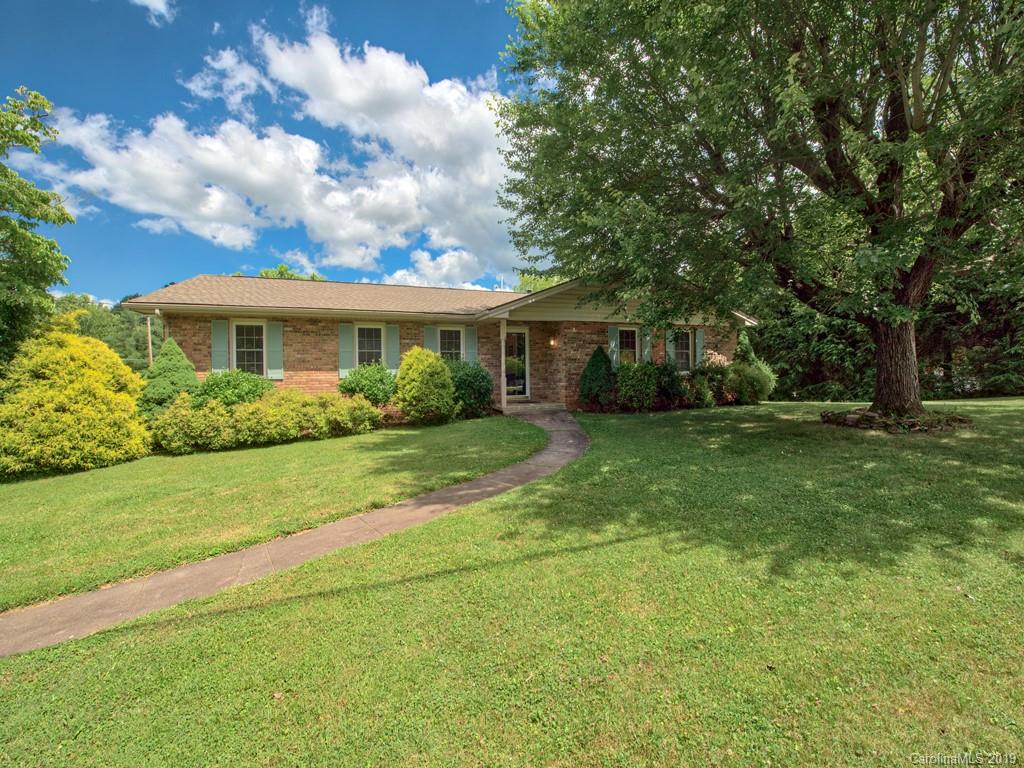 33 Pitts Street Waynesville NC 28786