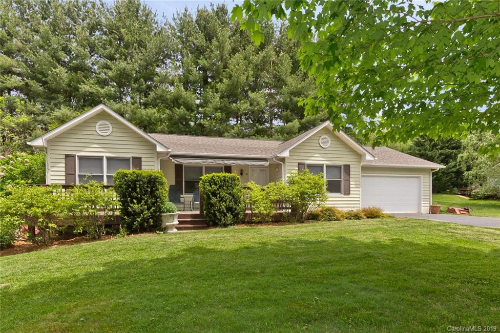 6 Orchard Place Weaverville NC 28787