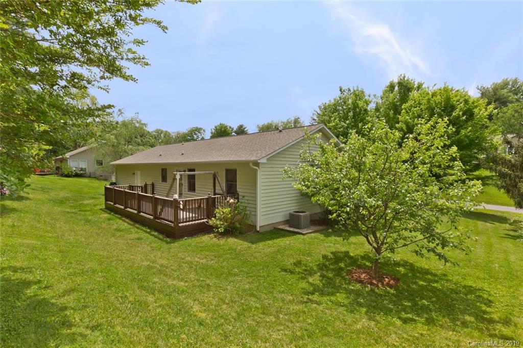 6 Orchard Place Weaverville NC 28787