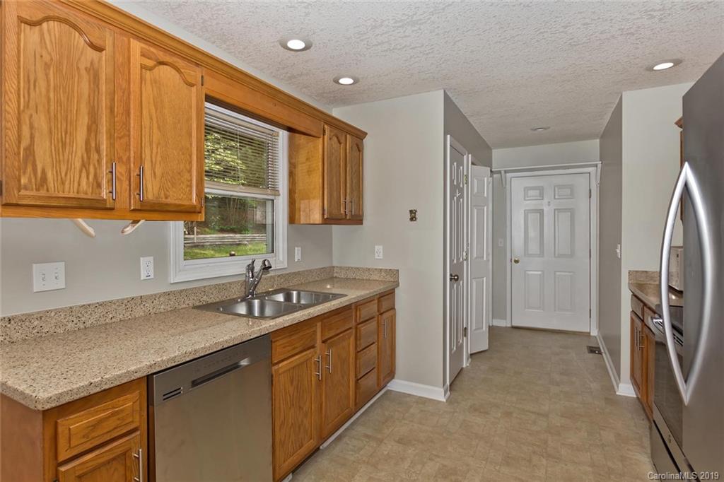 6 Orchard Place Weaverville NC 28787
