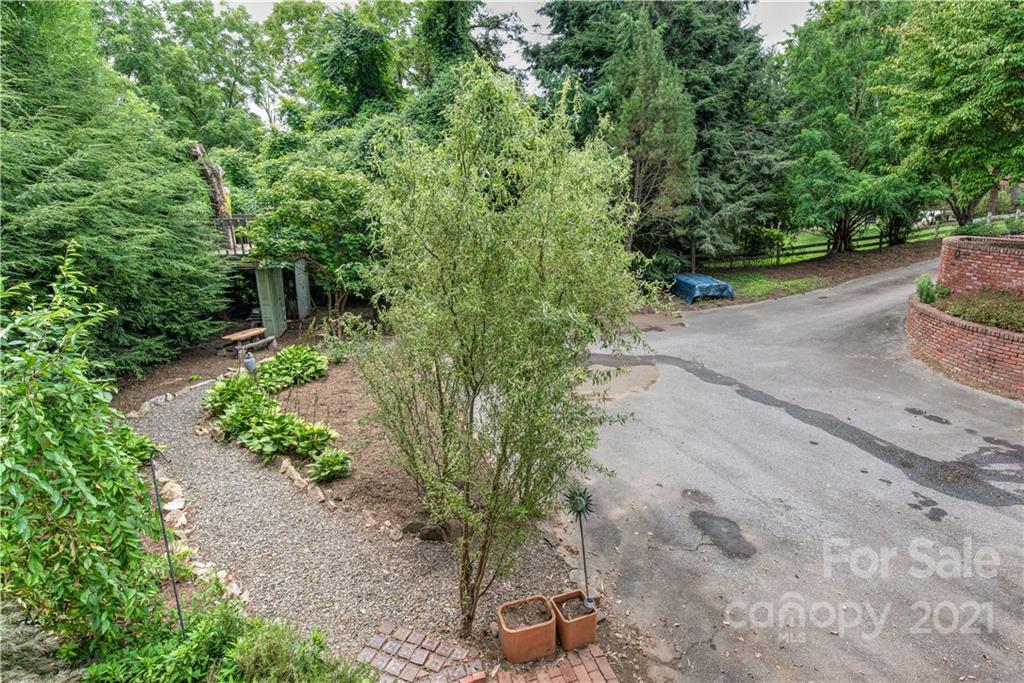 36 Clarendon Road Asheville NC 28806