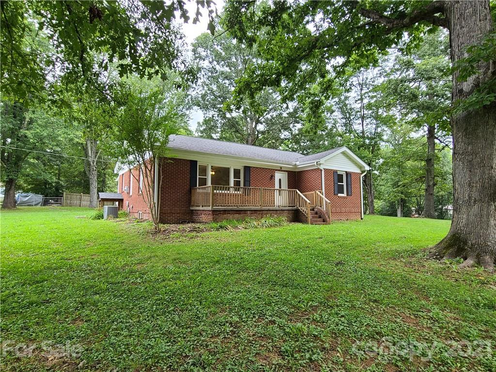 38 W Blackwell Drive Hendersonville NC 28792