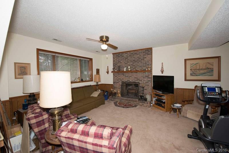 76 Sleepy Hollow Drive Asheville NC 28805