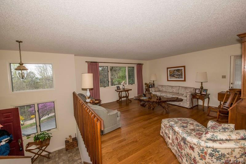 76 Sleepy Hollow Drive Asheville NC 28805