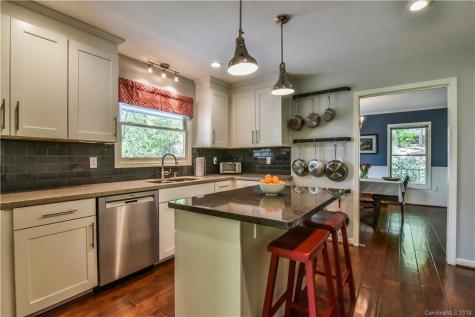 120 Coachmans Trail Asheville NC 28803