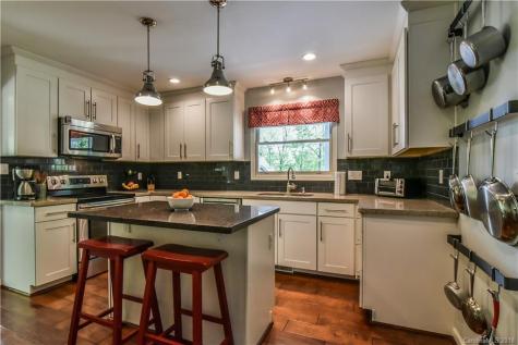 120 Coachmans Trail Asheville NC 28803