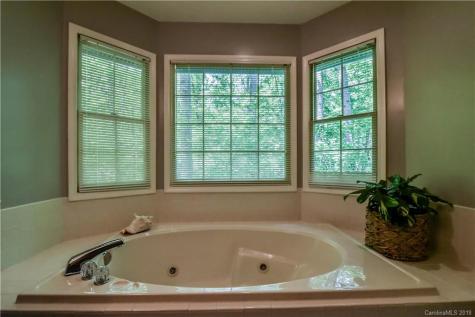 120 Coachmans Trail Asheville NC 28803