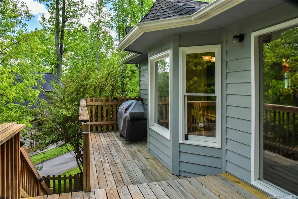 120 Coachmans Trail Asheville NC 28803