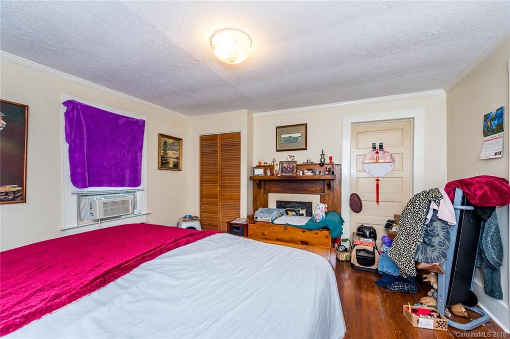 9 Latta Street Asheville NC 28801