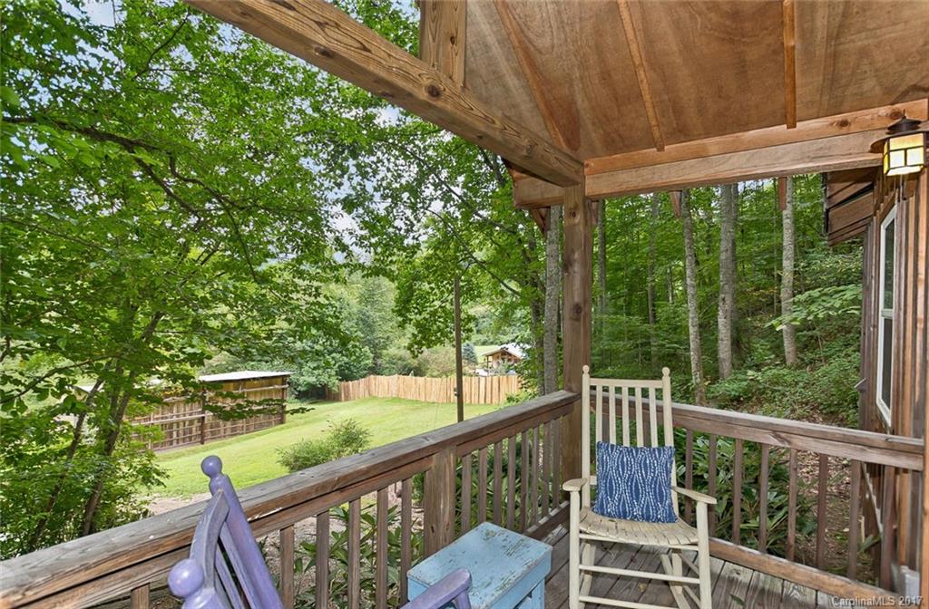 287 Crow Lane Burnsville NC 28714