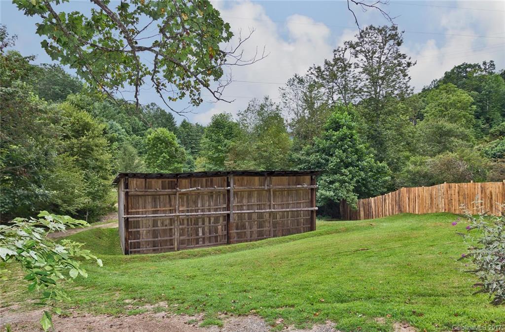 287 Crow Lane Burnsville NC 28714