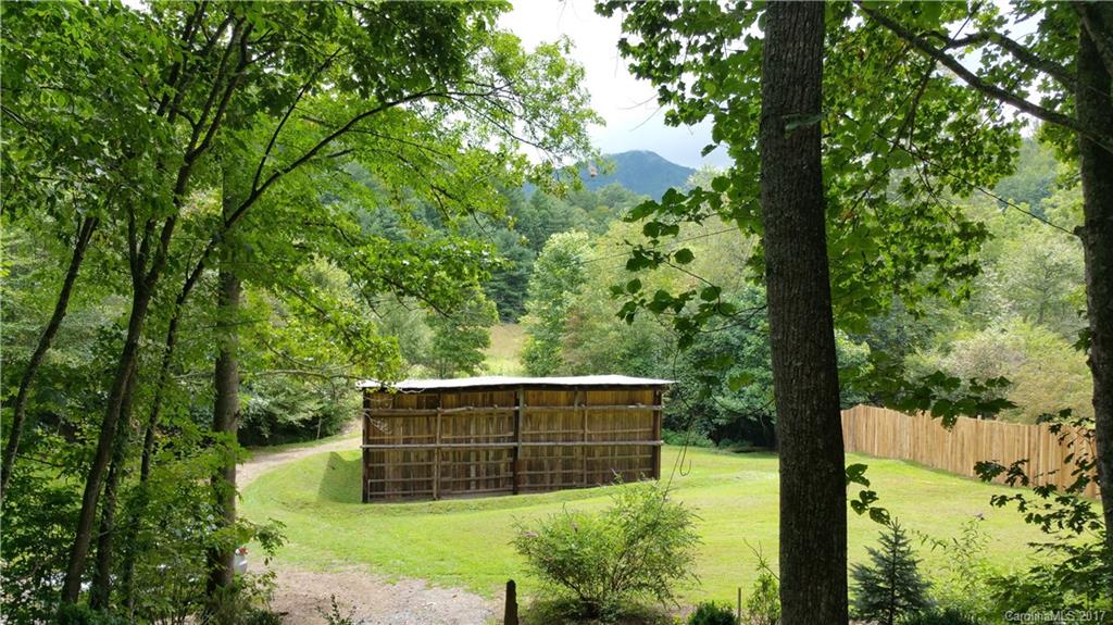 287 Crow Lane Burnsville NC 28714