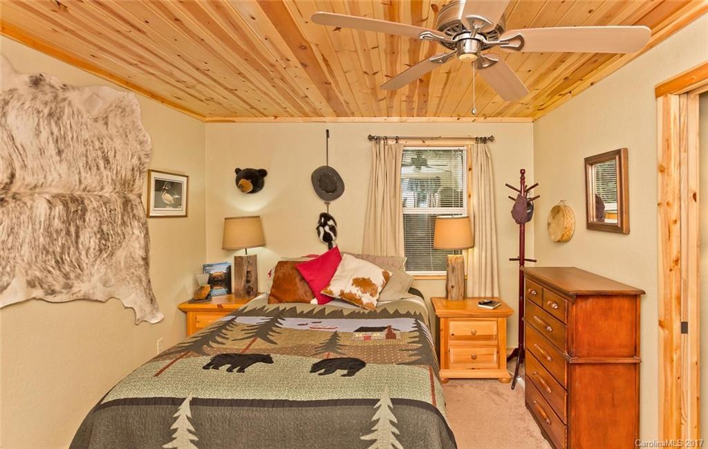 287 Crow Lane Burnsville NC 28714