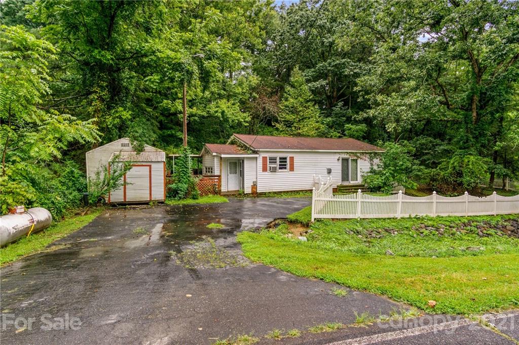 125 Moffitt Branch Road Asheville NC 28805