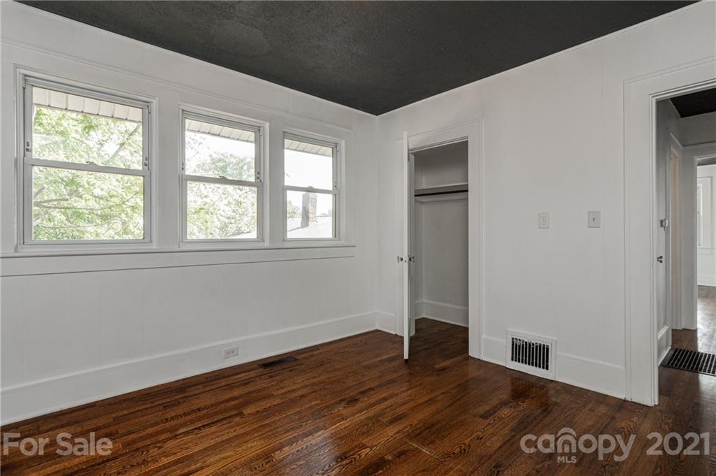 19 Nevada Avenue Asheville NC 28806