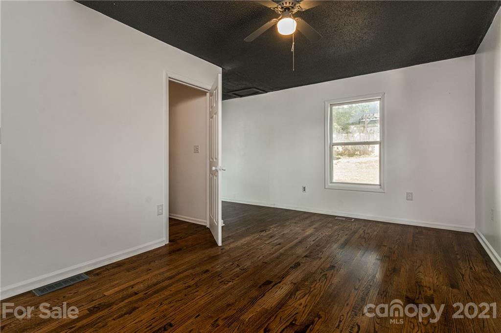 19 Nevada Avenue Asheville NC 28806