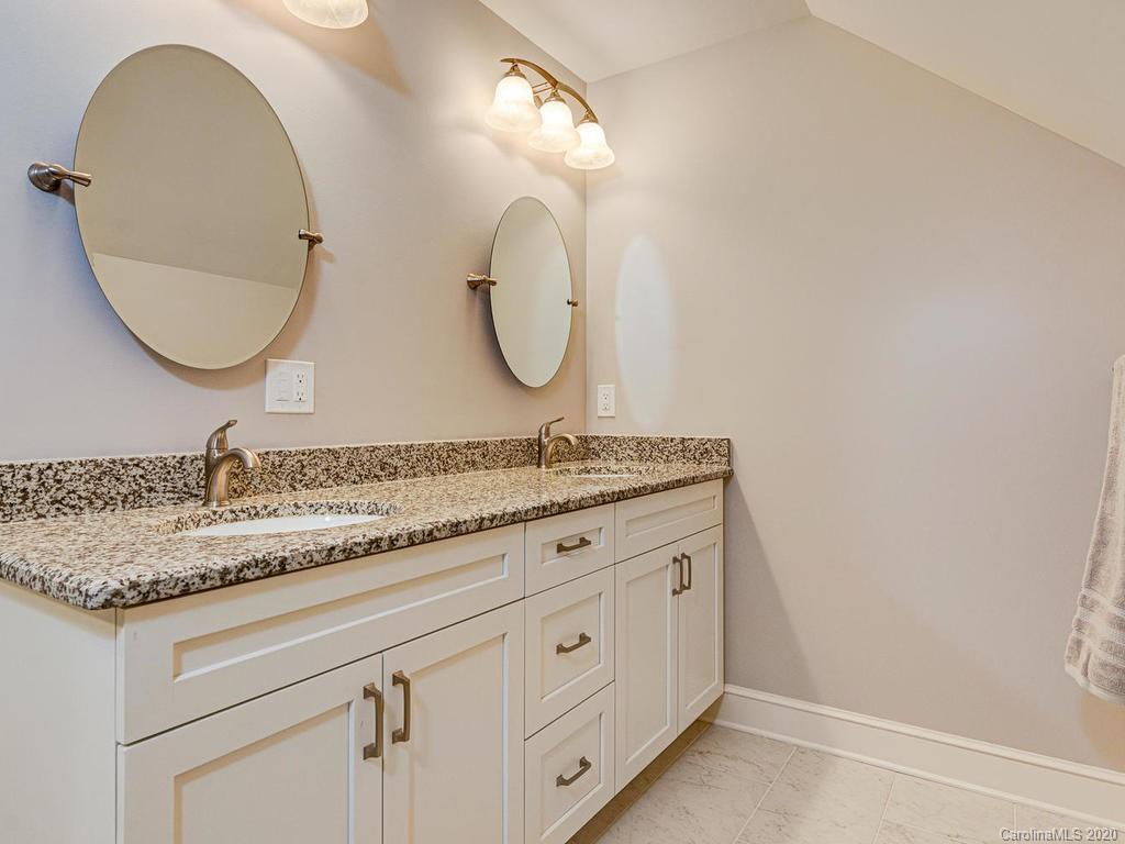136 Old Concord Road Fletcher NC 28732