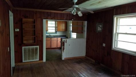 415 Cox Street Hendersonville NC 28739