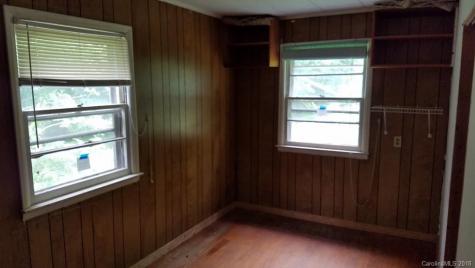 415 Cox Street Hendersonville NC 28739