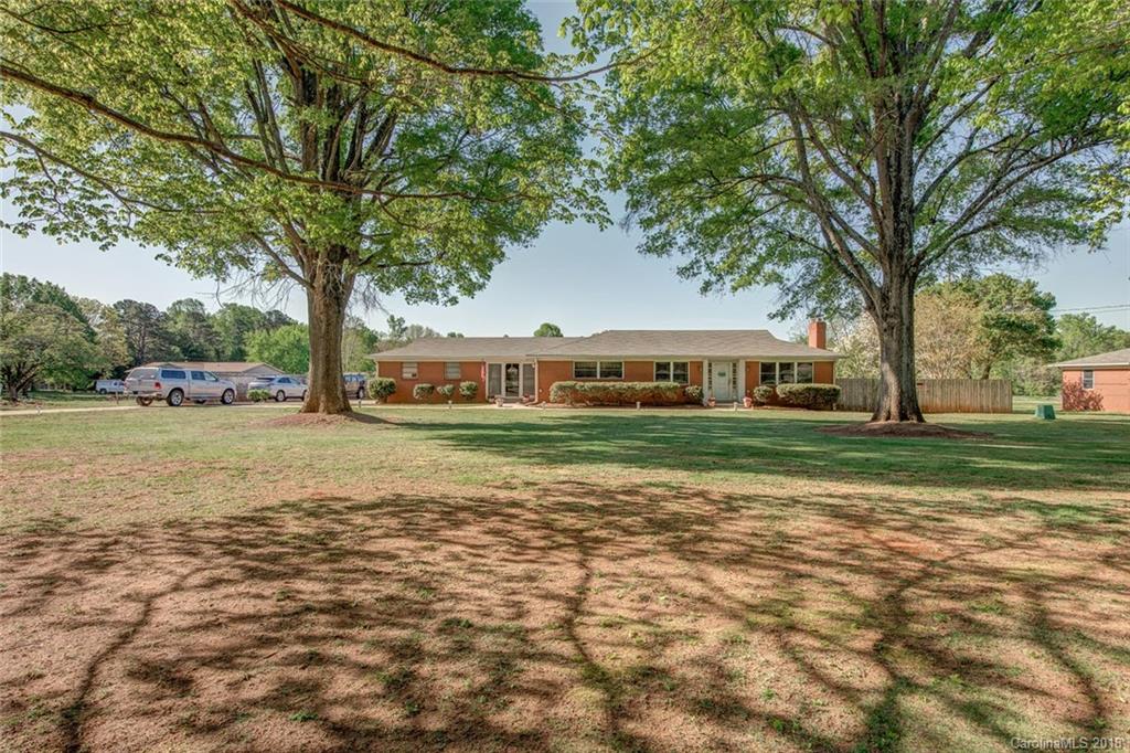 1935 Old Hickory Grove Road Mount Holly NC 28120