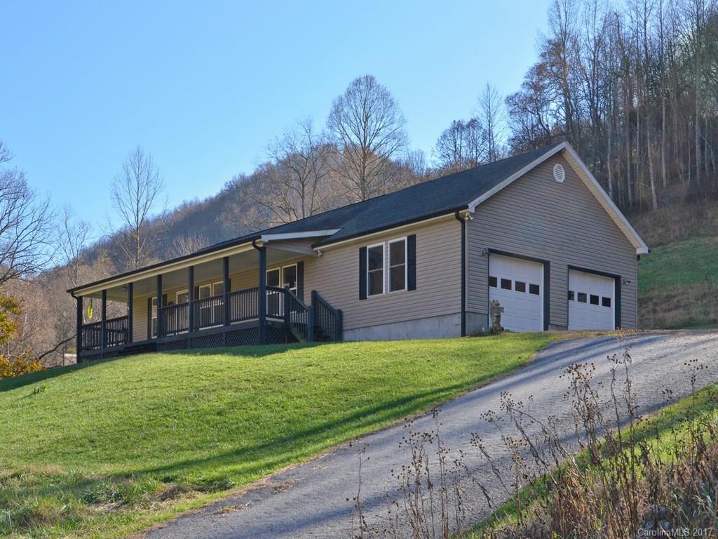 200 Rabbit Hop Drive Burnsville NC 28714