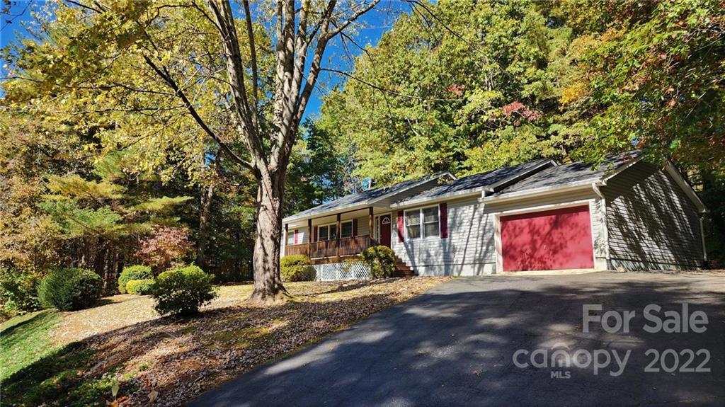 127 Cinnamon Way Flat Rock NC 28731