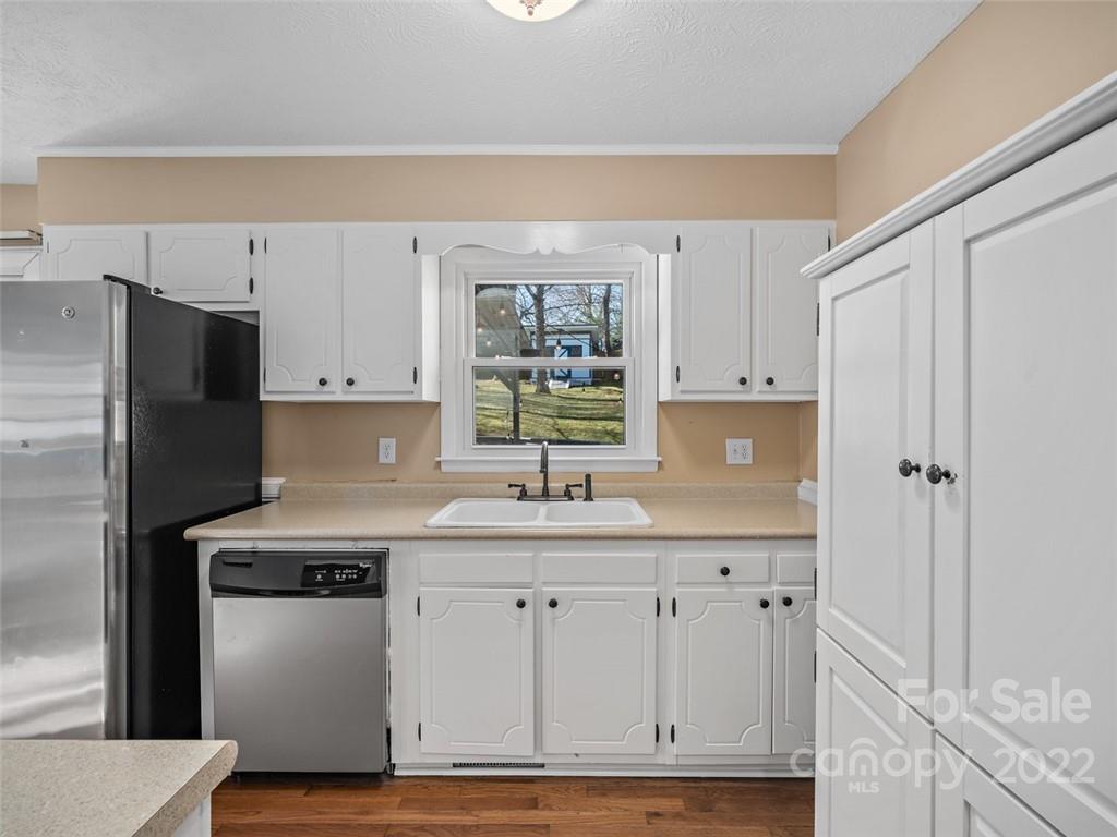 102 Shadowlawn Drive Asheville NC 28806