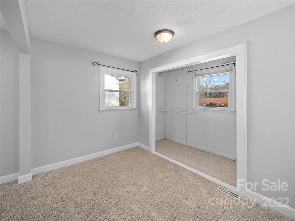 102 Shadowlawn Drive Asheville NC 28806