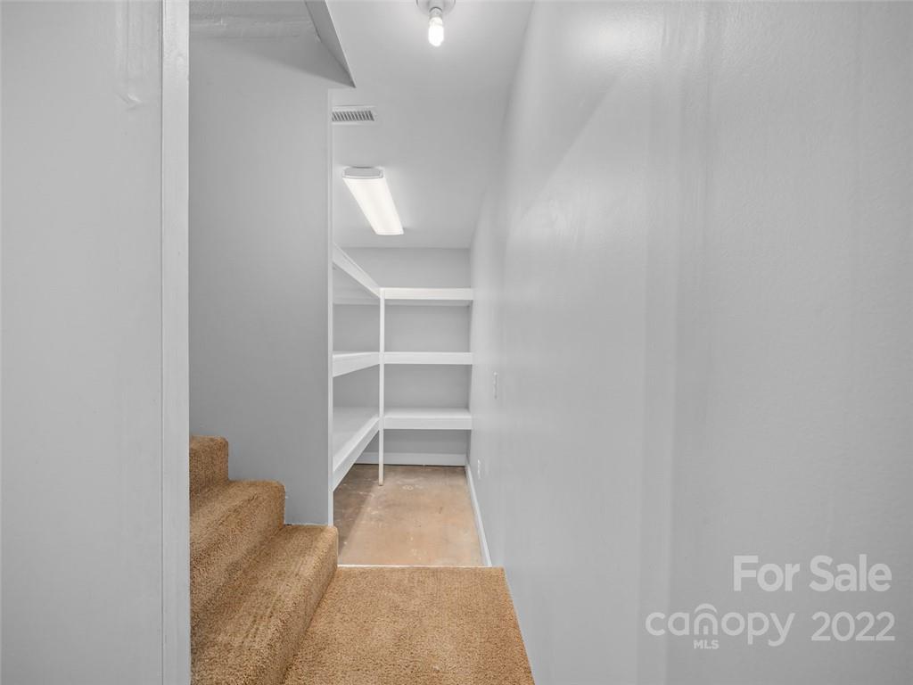 102 Shadowlawn Drive Asheville NC 28806