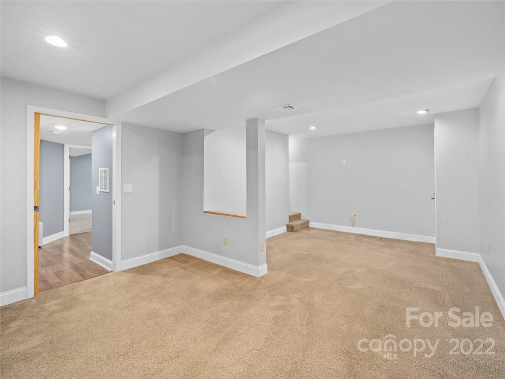 102 Shadowlawn Drive Asheville NC 28806