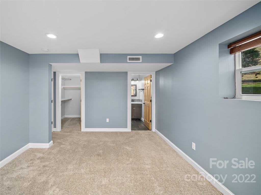 102 Shadowlawn Drive Asheville NC 28806