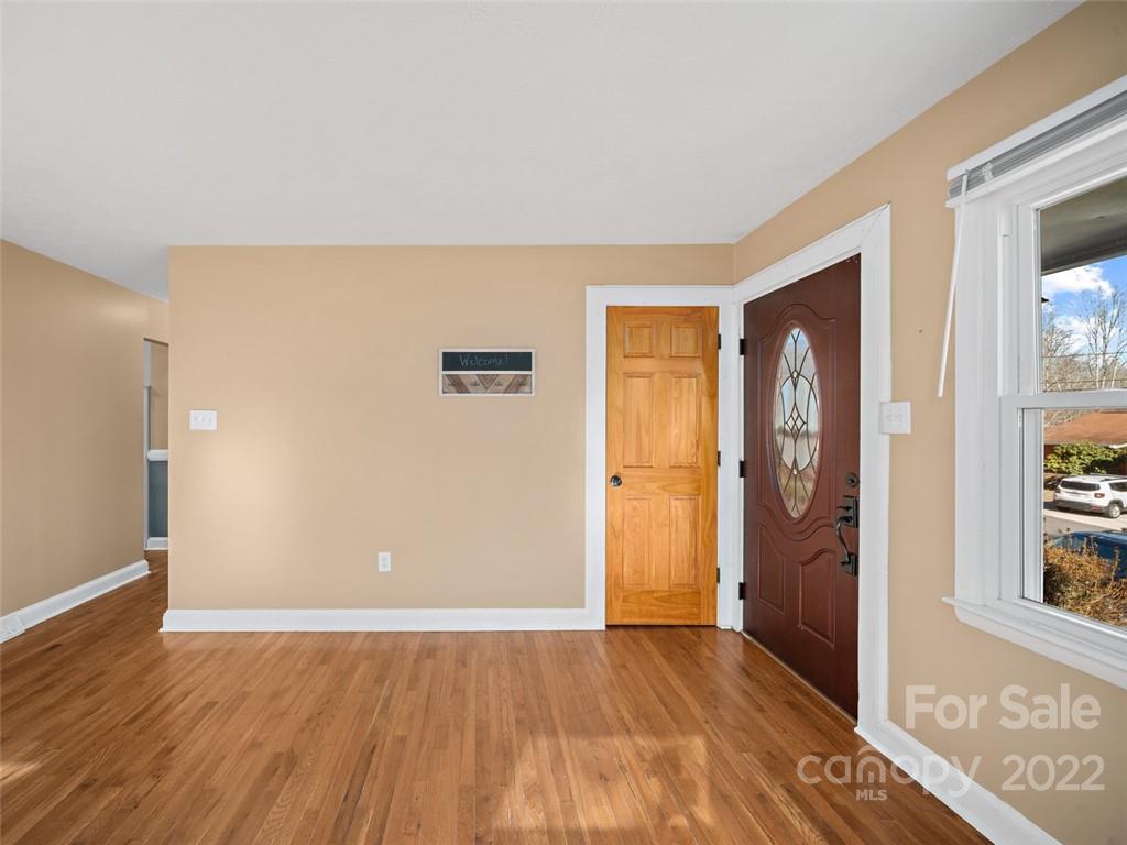 102 Shadowlawn Drive Asheville NC 28806