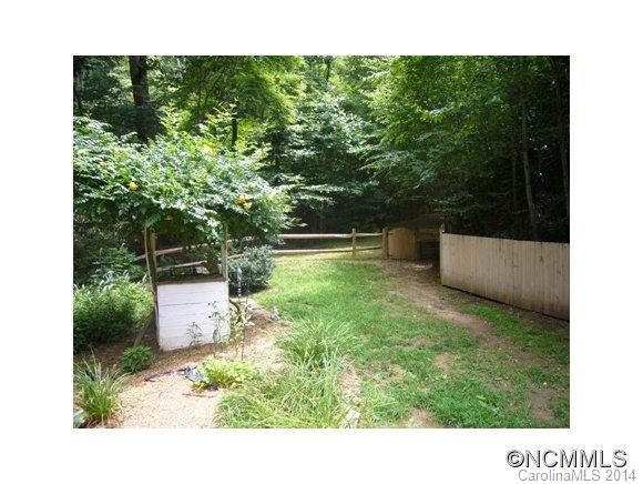 30 Red Oak Forest Road Fairview NC 28730