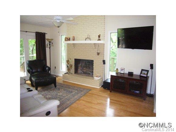 30 Red Oak Forest Road Fairview NC 28730
