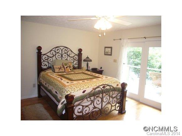 30 Red Oak Forest Road Fairview NC 28730