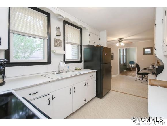 328 Sulphur Springs Road Asheville NC 28806
