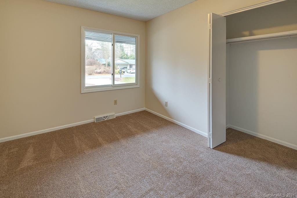 18 Golden Oaks Lane Fletcher NC 28732