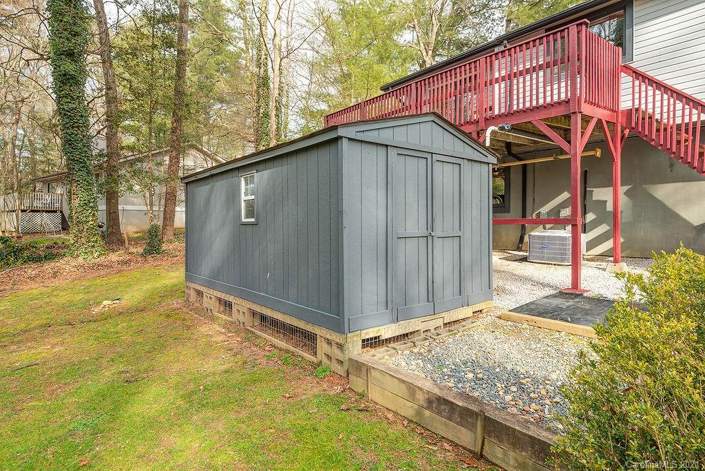 18 Golden Oaks Lane Fletcher NC 28732