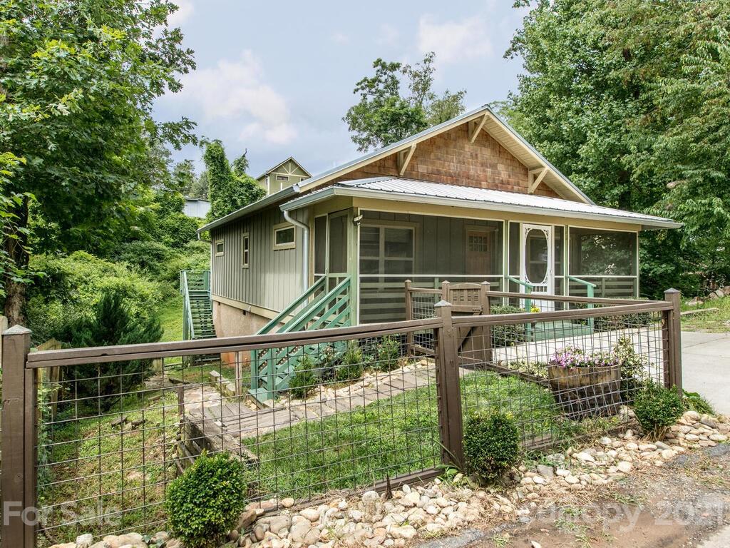 54 Moore Avenue Asheville NC 28806