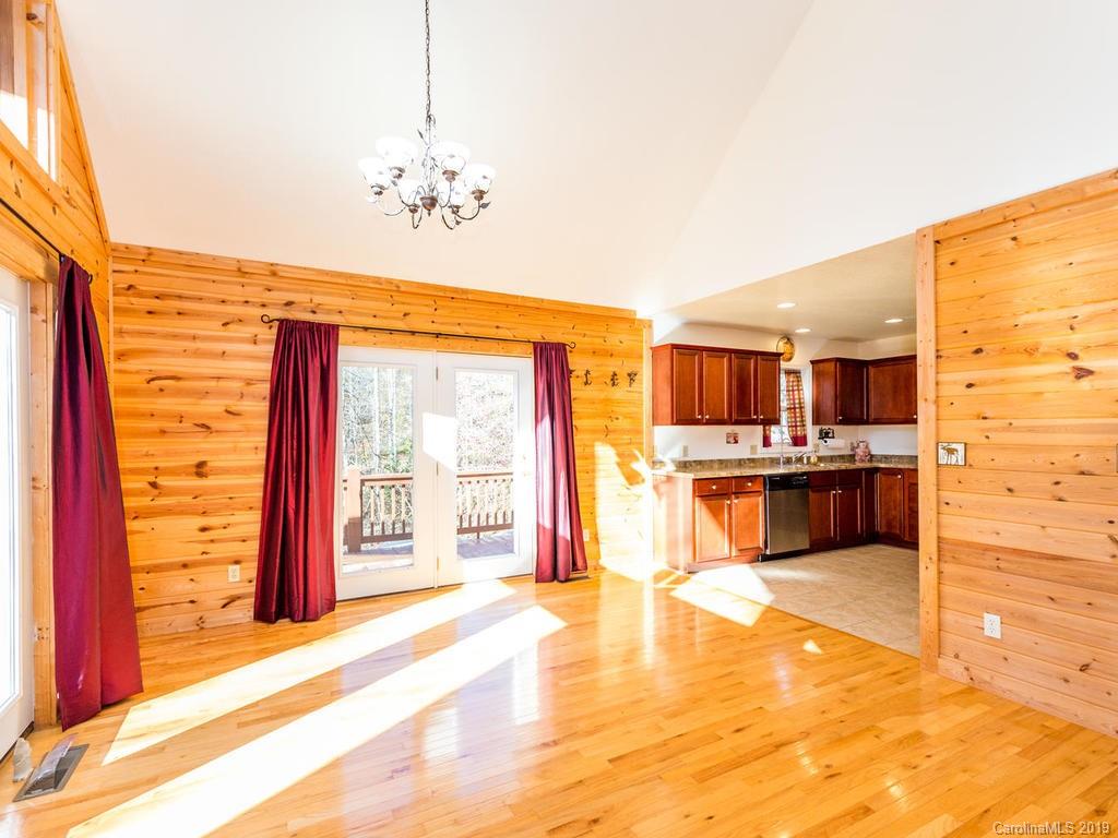 465 Blackberry Ridge Road Burnsville NC 28714