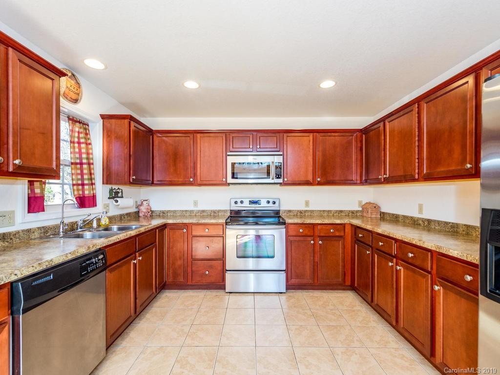 465 Blackberry Ridge Road Burnsville NC 28714