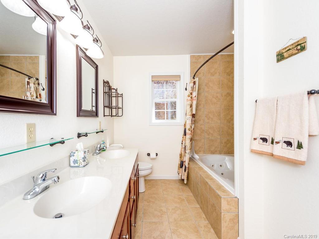 465 Blackberry Ridge Road Burnsville NC 28714