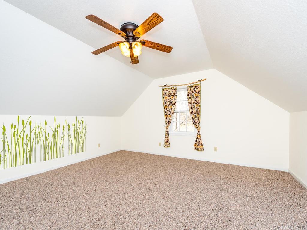 465 Blackberry Ridge Road Burnsville NC 28714