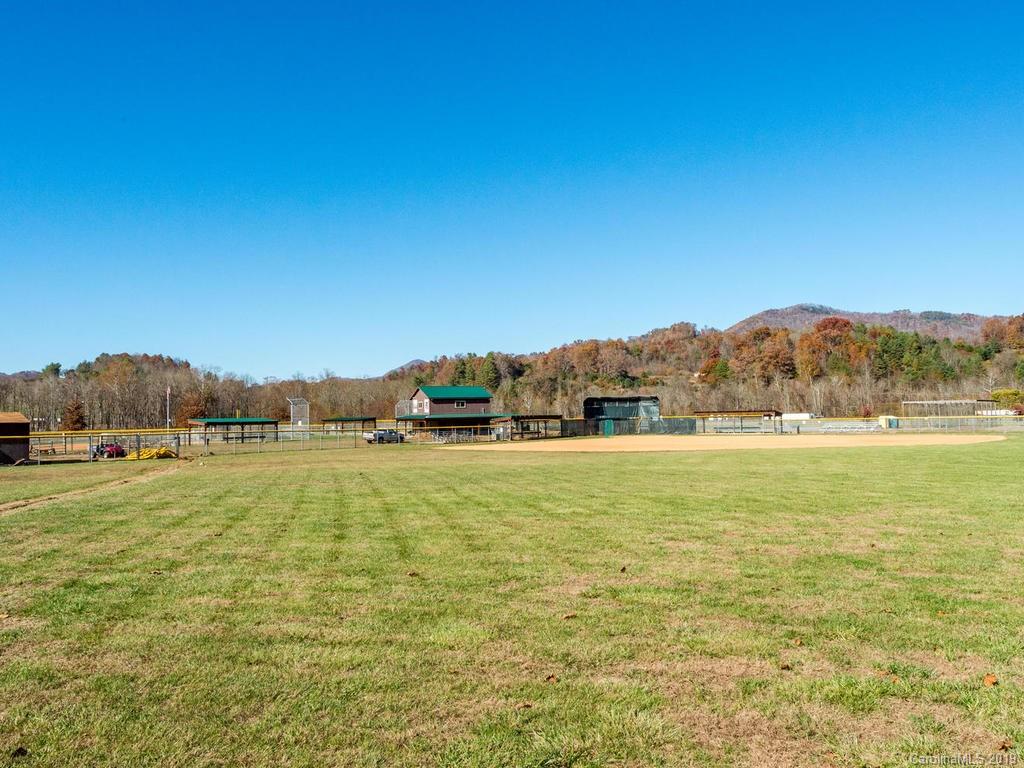 465 Blackberry Ridge Road Burnsville NC 28714