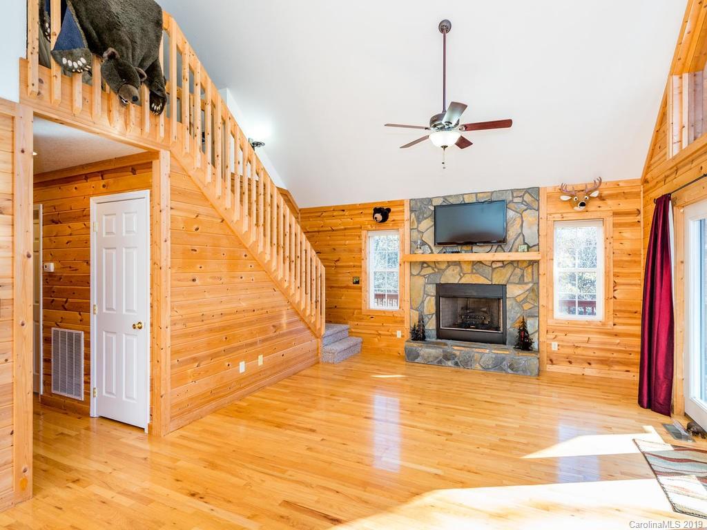 465 Blackberry Ridge Road Burnsville NC 28714