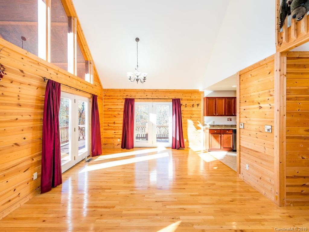 465 Blackberry Ridge Road Burnsville NC 28714