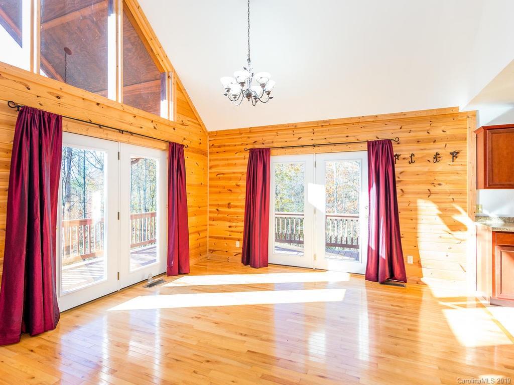 465 Blackberry Ridge Road Burnsville NC 28714