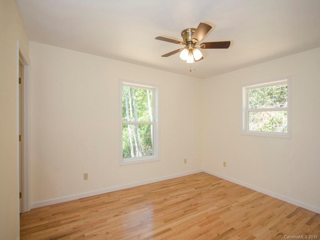 293 South Pinnacle Drive Burnsville NC 28714