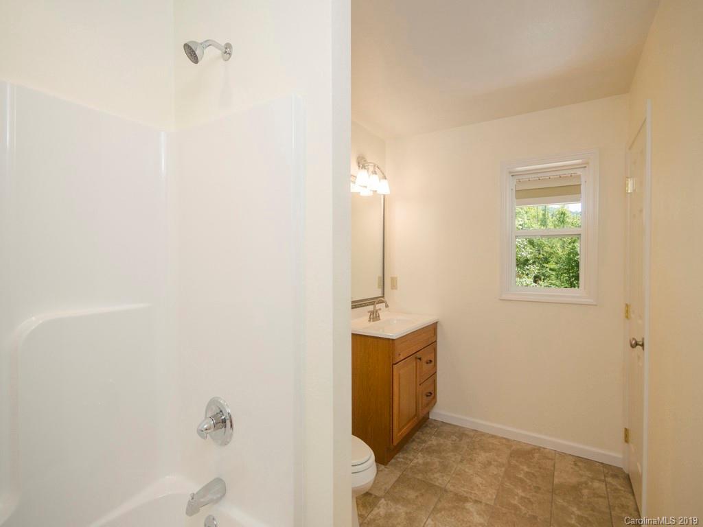 293 South Pinnacle Drive Burnsville NC 28714